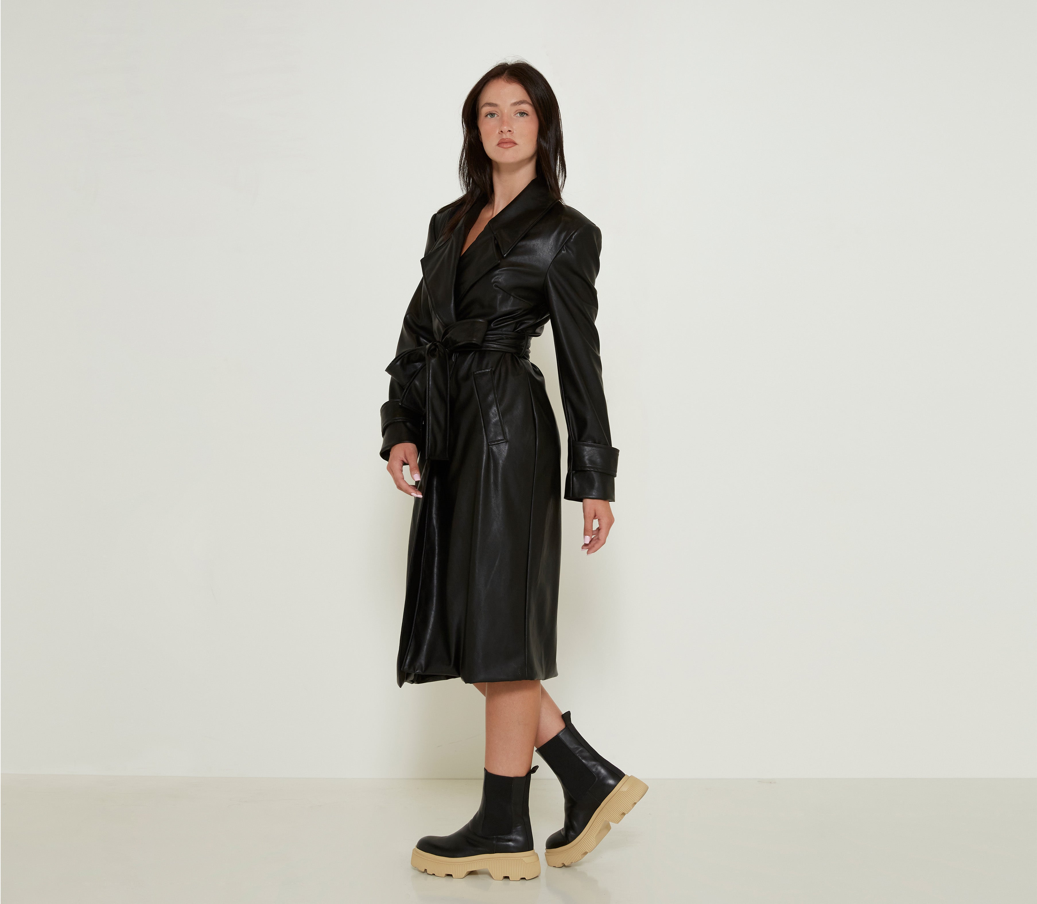 IL TRENCH: TREND SENZA TEMPO DA NON PERDERE IN QUESTA STAGIONE AUTUNNO INVERNO 2022