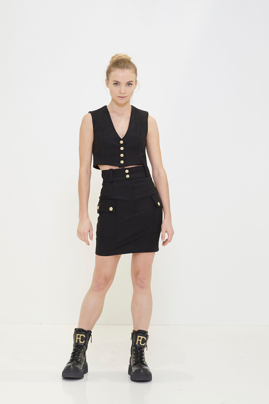 Black stefy skirt in technical fabric with gold buttons